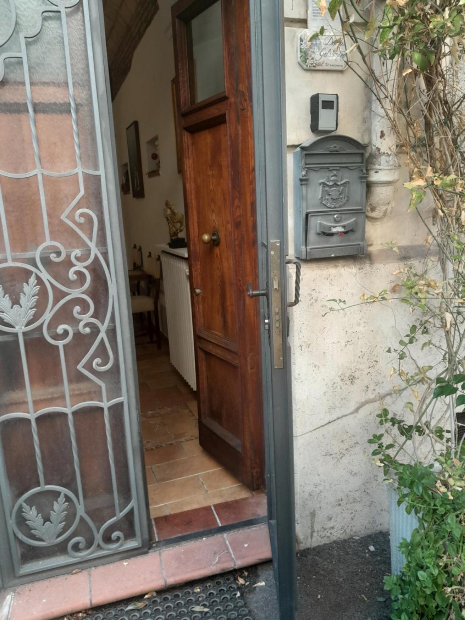 Domus Gelsomino Apartment Rome Bagian luar foto